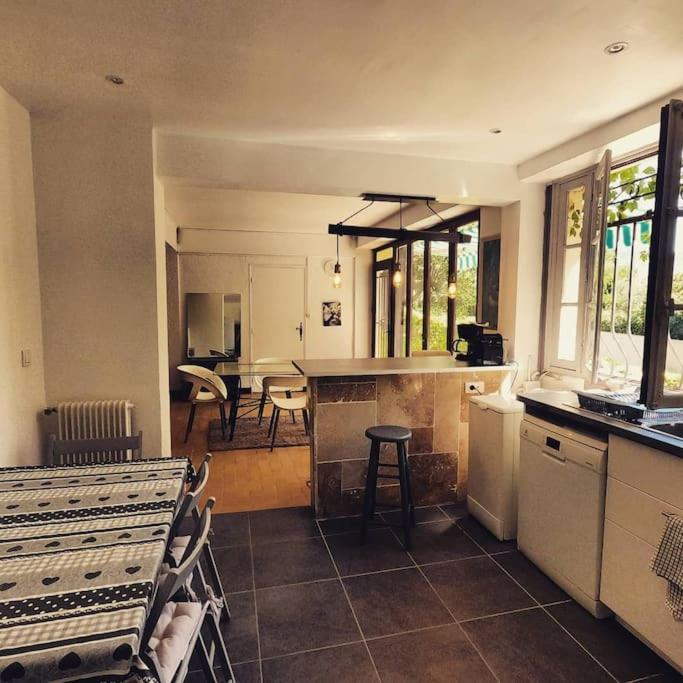 Charmant Rez De Villa Climatise Renove, 90M2 Avec Parking カシ エクステリア 写真