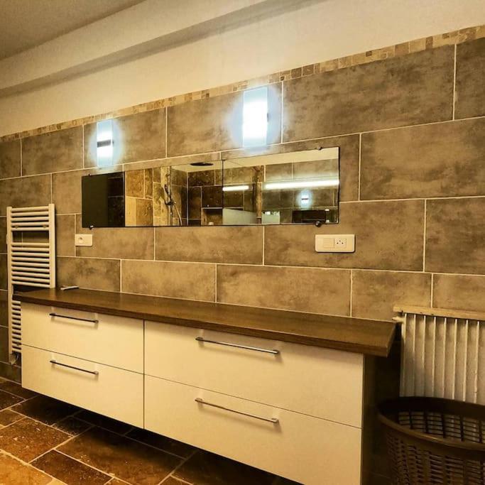 Charmant Rez De Villa Climatise Renove, 90M2 Avec Parking カシ エクステリア 写真