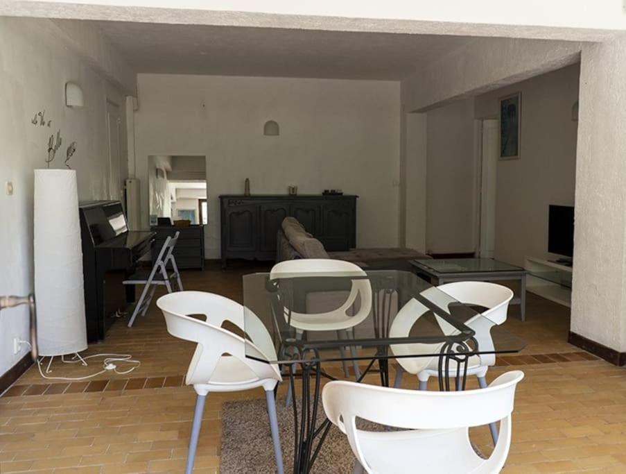 Charmant Rez De Villa Climatise Renove, 90M2 Avec Parking カシ エクステリア 写真