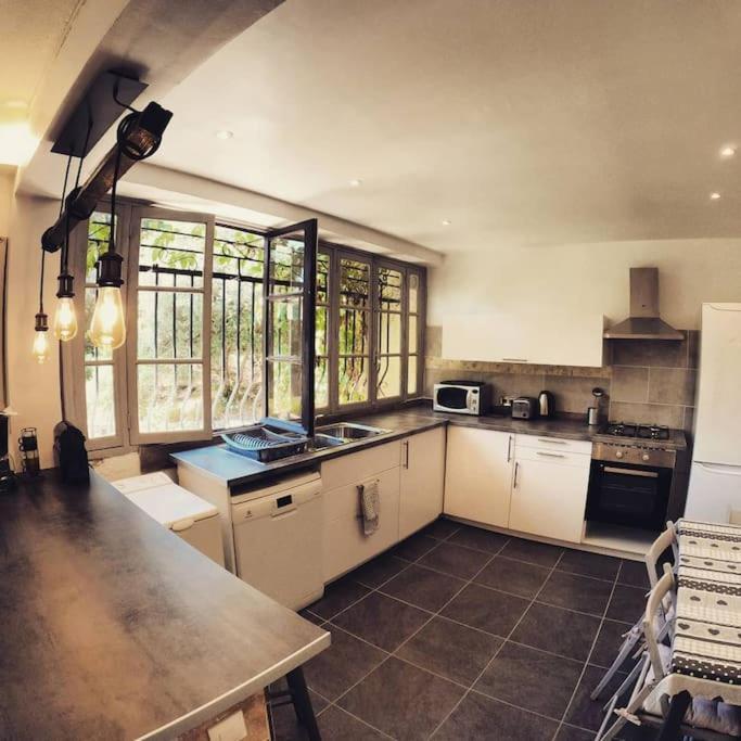 Charmant Rez De Villa Climatise Renove, 90M2 Avec Parking カシ エクステリア 写真